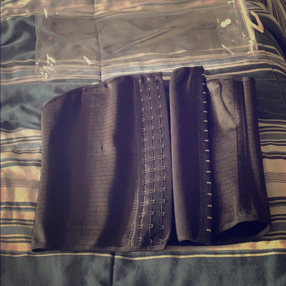 Waist trainer
